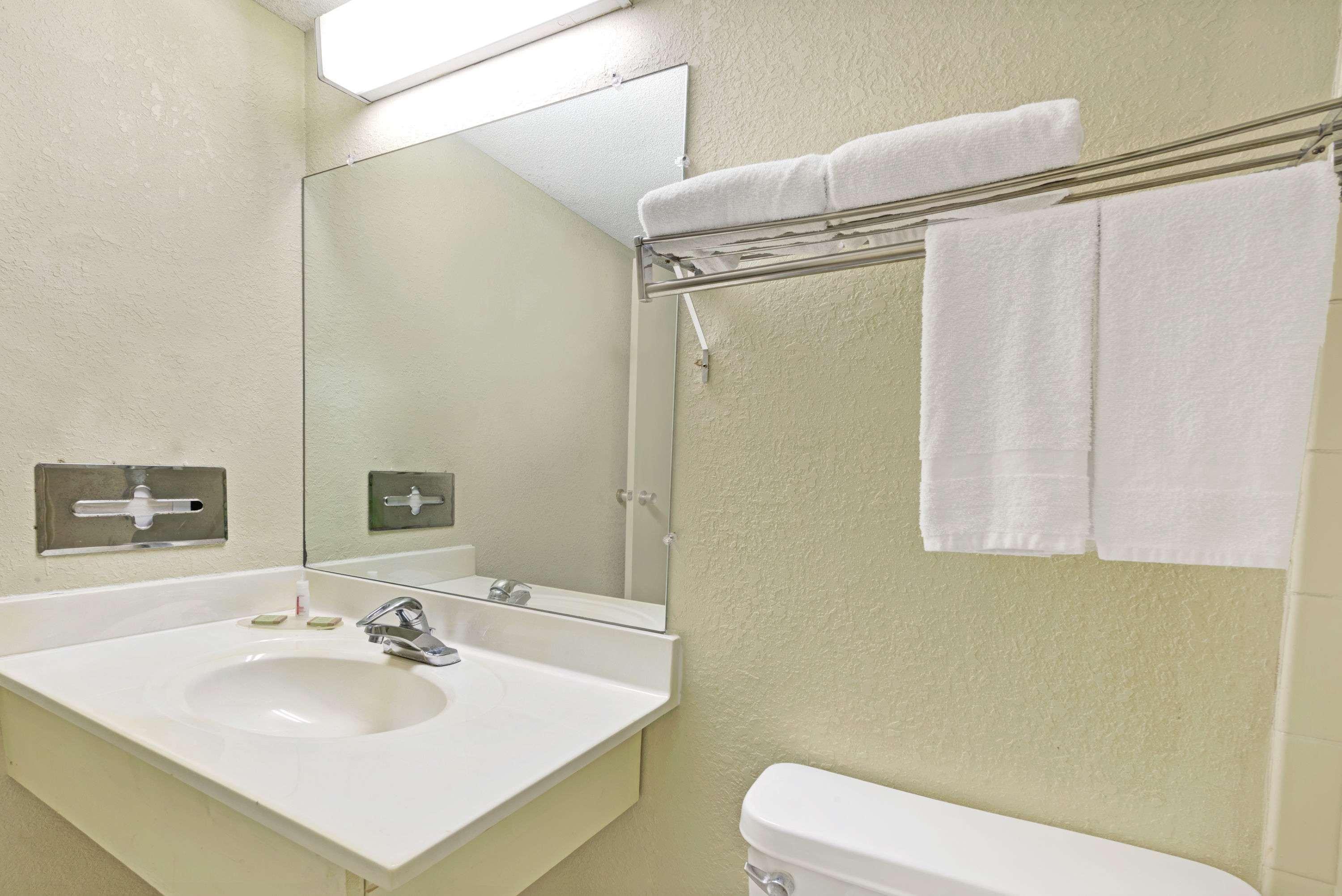 ซูเปอร์ 8 บาย วินด์แฮม อินเดียนาโพลิส เซาท์ Motel ภายนอก รูปภาพ